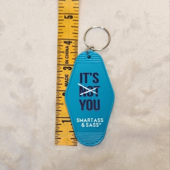 It's You Motel Style Keychain - Picture 5 of 6